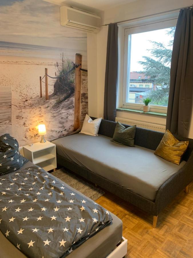 Mainpark Apartment 4 Schlafzimmer Bis Zu 10 Personen Direkt Ueber Aschaffapartment Bei Aschaffenburg Mainaschaff Exterior photo