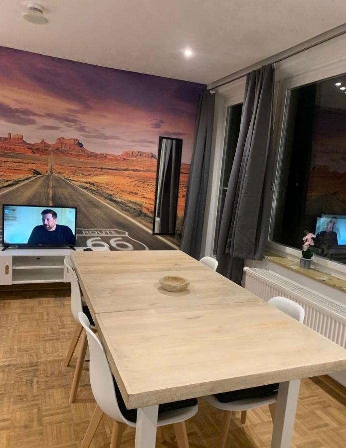 Mainpark Apartment 4 Schlafzimmer Bis Zu 10 Personen Direkt Ueber Aschaffapartment Bei Aschaffenburg Mainaschaff Exterior photo