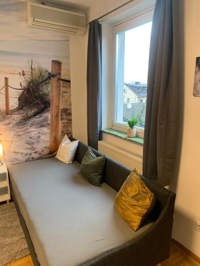 Mainpark Apartment 4 Schlafzimmer Bis Zu 10 Personen Direkt Ueber Aschaffapartment Bei Aschaffenburg Mainaschaff Exterior photo