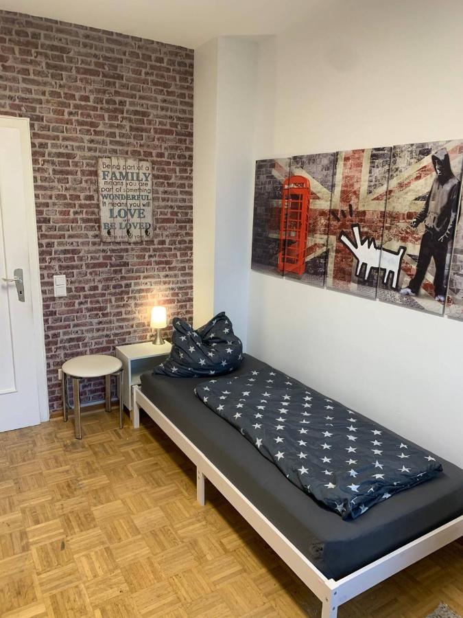 Mainpark Apartment 4 Schlafzimmer Bis Zu 10 Personen Direkt Ueber Aschaffapartment Bei Aschaffenburg Mainaschaff Exterior photo