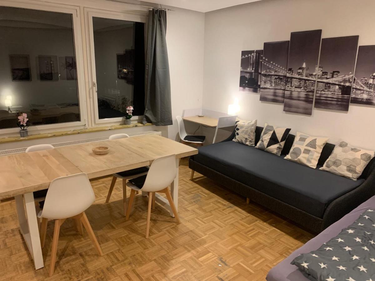 Mainpark Apartment 4 Schlafzimmer Bis Zu 10 Personen Direkt Ueber Aschaffapartment Bei Aschaffenburg Mainaschaff Exterior photo