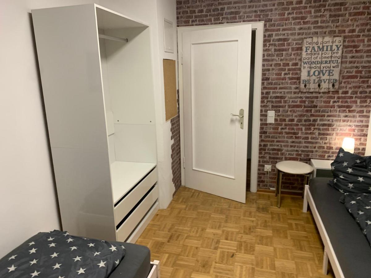 Mainpark Apartment 4 Schlafzimmer Bis Zu 10 Personen Direkt Ueber Aschaffapartment Bei Aschaffenburg Mainaschaff Exterior photo